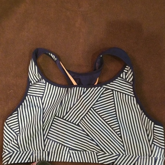 Old Navy Sports bras size XXL - Picture 3 of 4